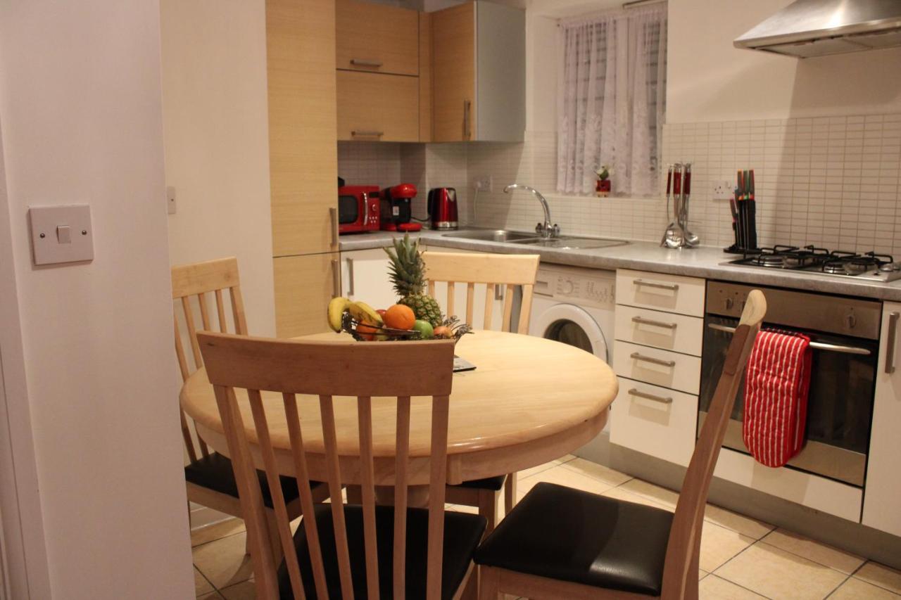 Eldridge Court Apartment Dagenham Eksteriør bilde